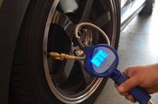 21" TPMS Digital Tire Pressure Inflator - Astro Pneumatic 3018