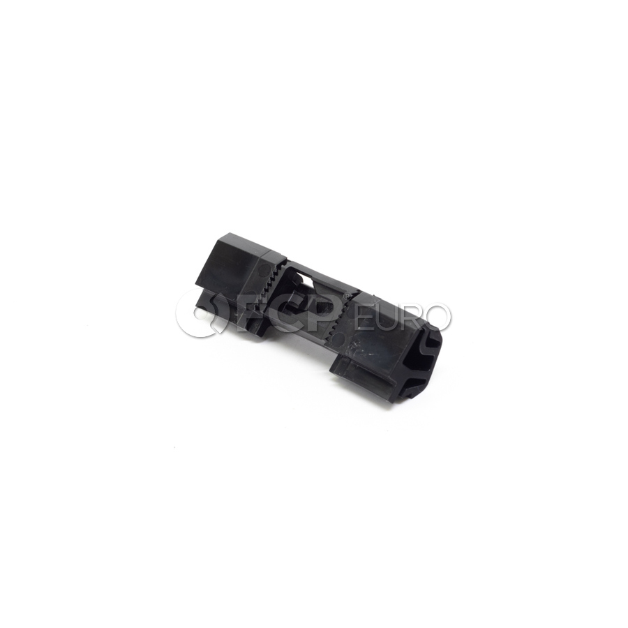 Volvo Moulding Clip - Genuine Volvo 8622906 | FCP Euro