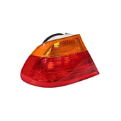 BMW Rear Tail Light Assembly - Magneti Marelli 63218364725
