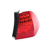 BMW Rear Tail Light Assembly - Magneti Marelli 63217289436