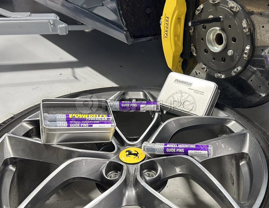 Powerflex Black Poweralign Sturz Bolzen Kit 17mm Für Schrauben