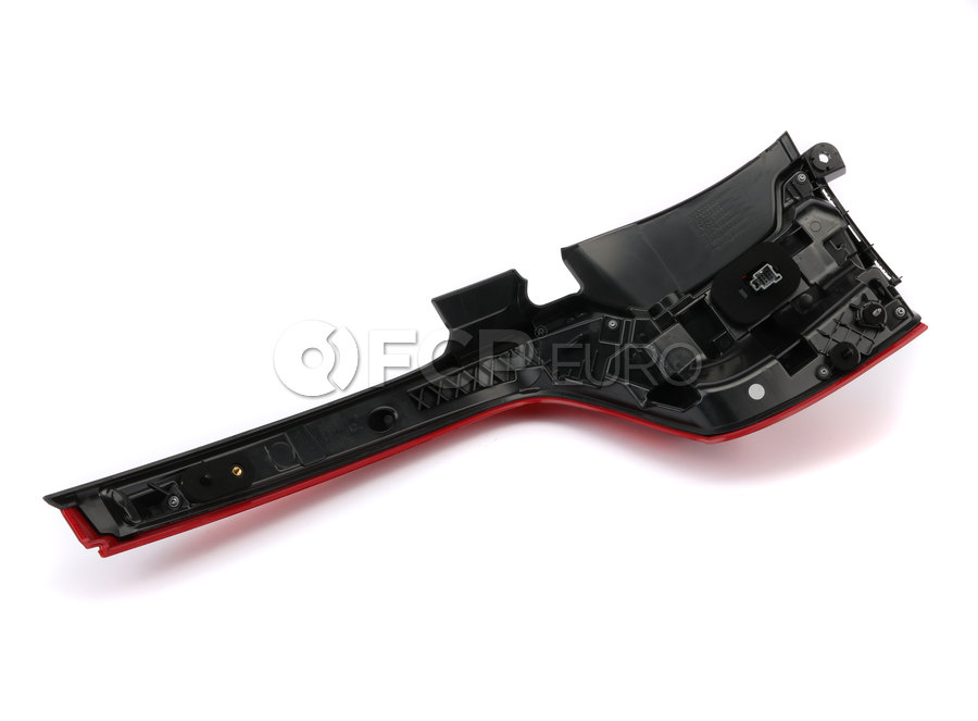 Volvo Tail Light Assembly - Genuine Volvo 32337974 | FCP Euro