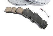 Mercedes-Benz Brake Kit - Bosch QuietCast 2214211112B