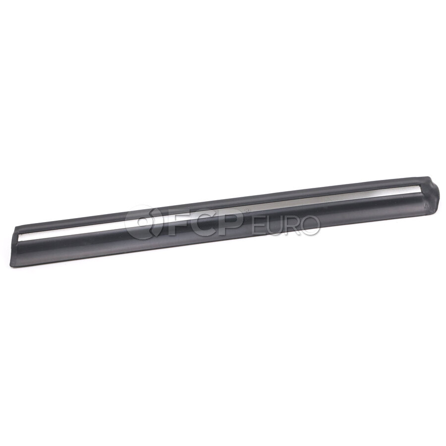 Mercedes Quarter Panel Molding - Genuine Mercedes 1726700238 | FCP Euro